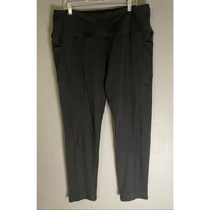 Amazon Black High Waisted 3/4 Length Leggings Pockets Size 4XL NWOT